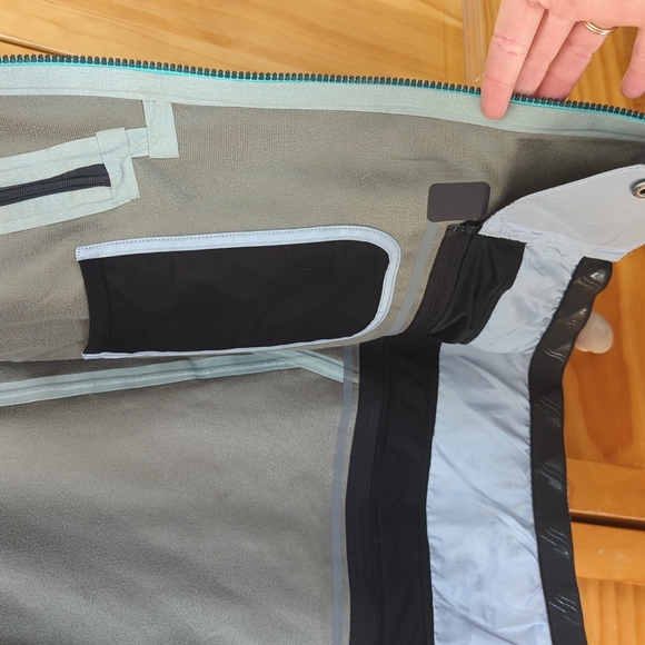 Strafe ski jacket - Picture 7 of 13